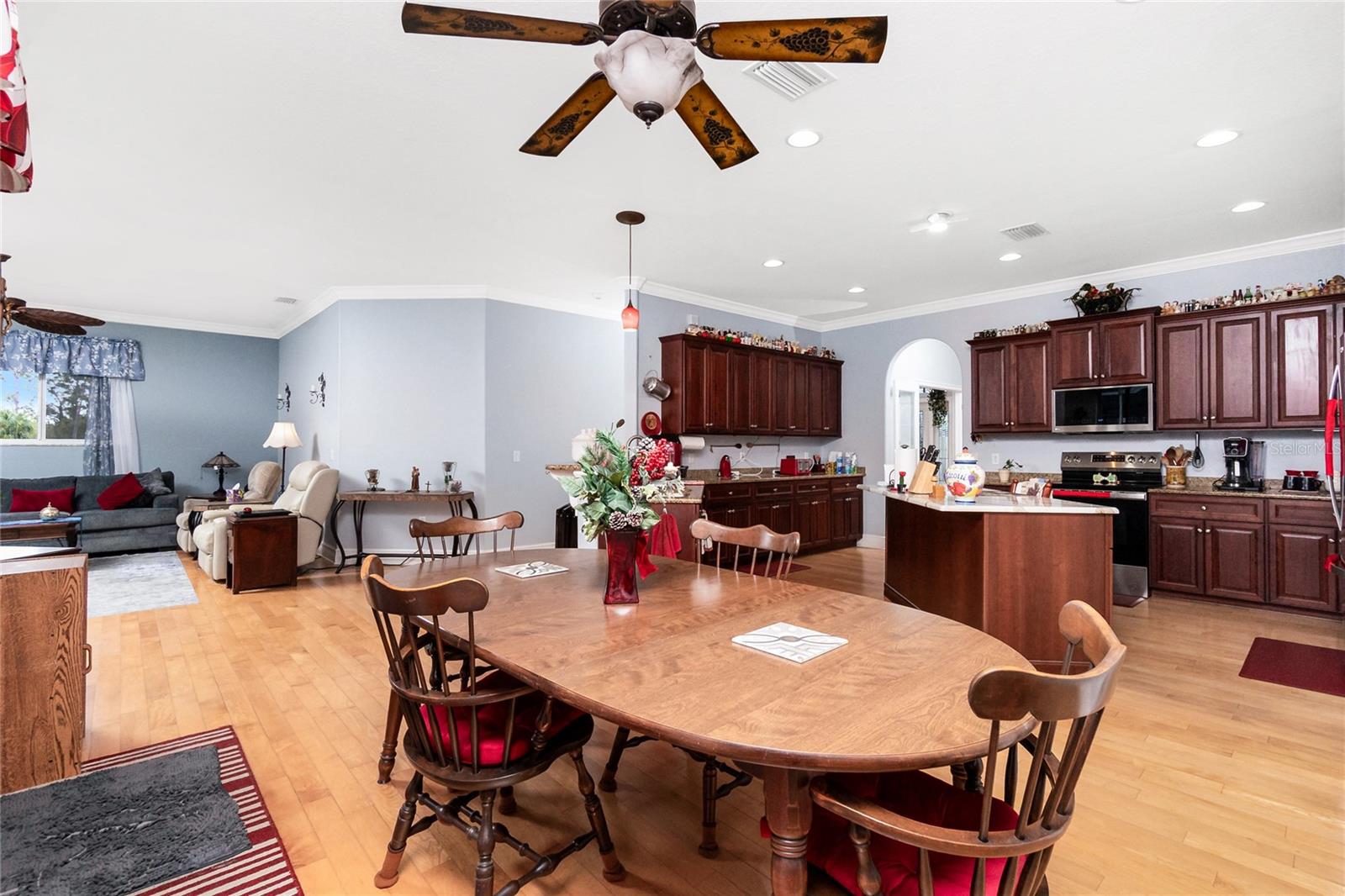 Image 26 of 85 For 2562 Danton Terrace