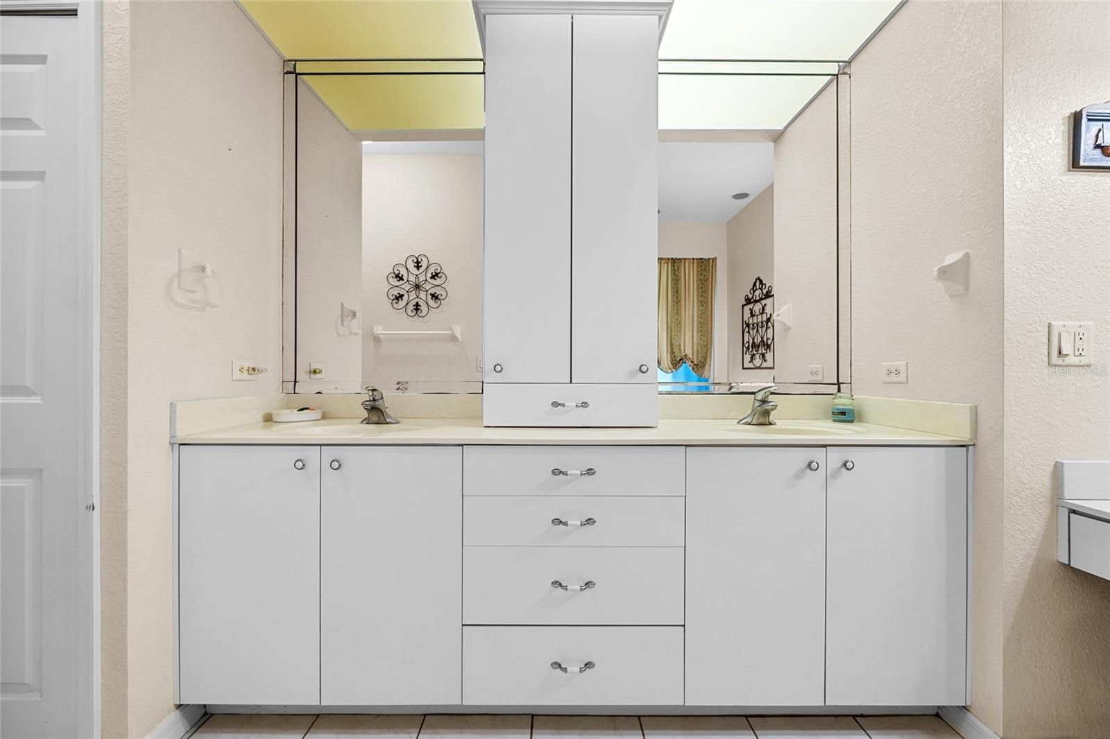 Image 21 of 38 For 4468 Harbor Boulevard