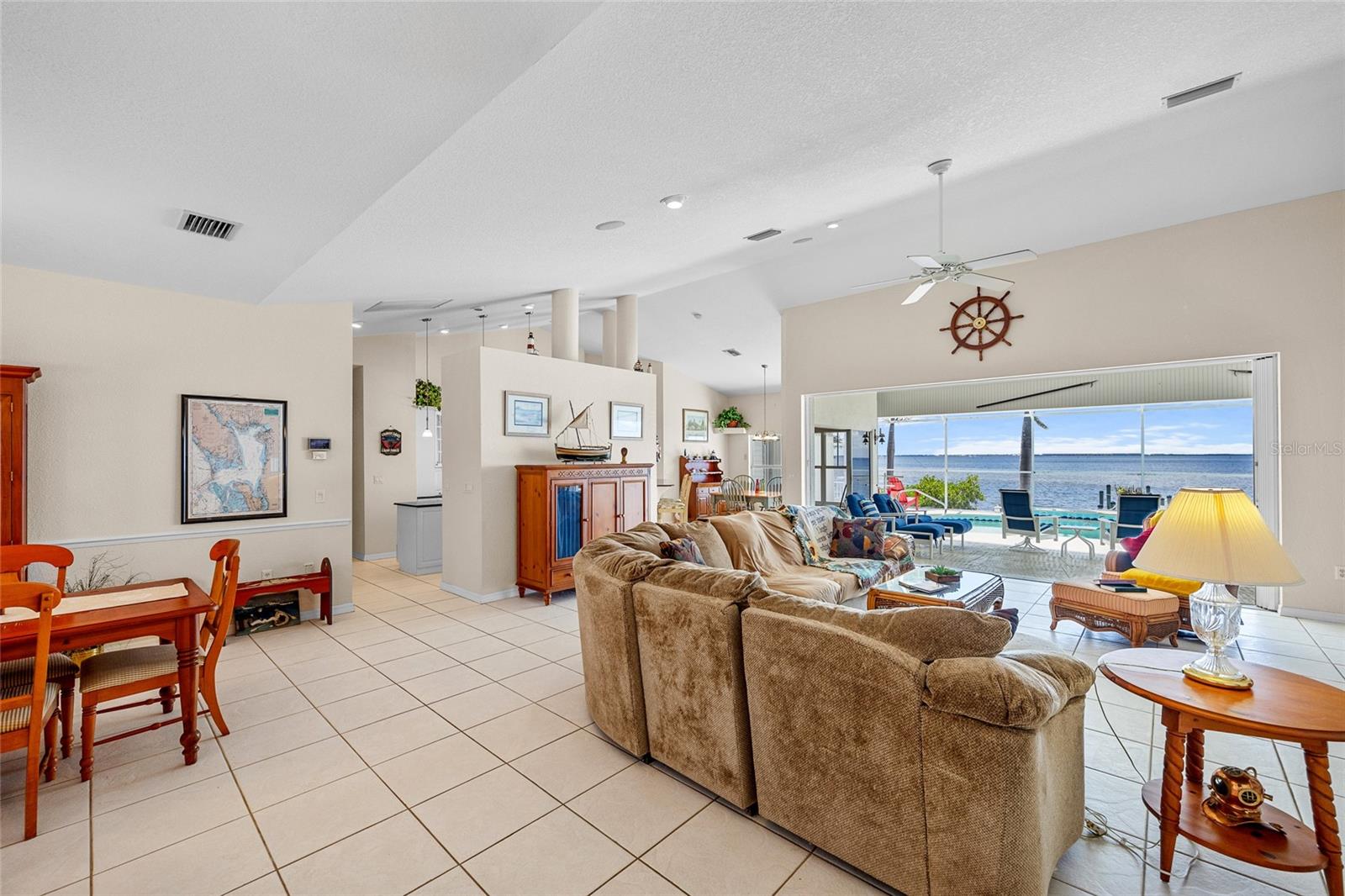 Image 5 of 38 For 4468 Harbor Boulevard