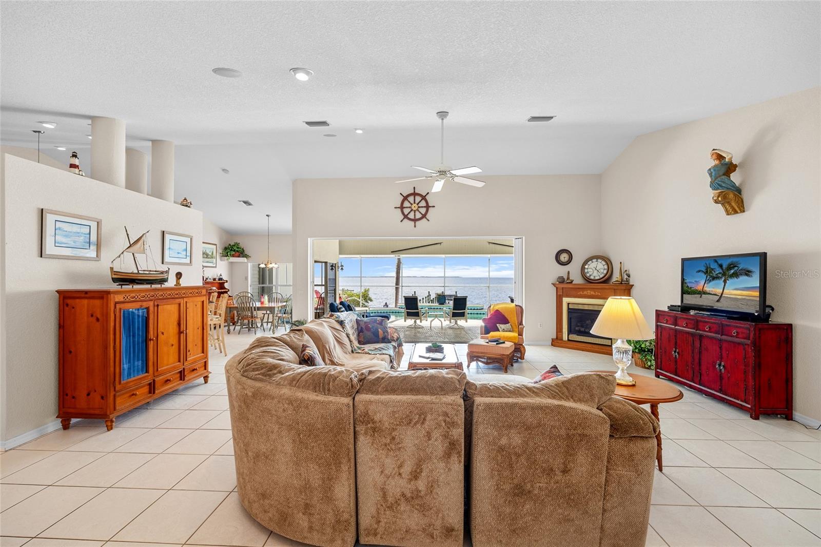 Image 6 of 38 For 4468 Harbor Boulevard