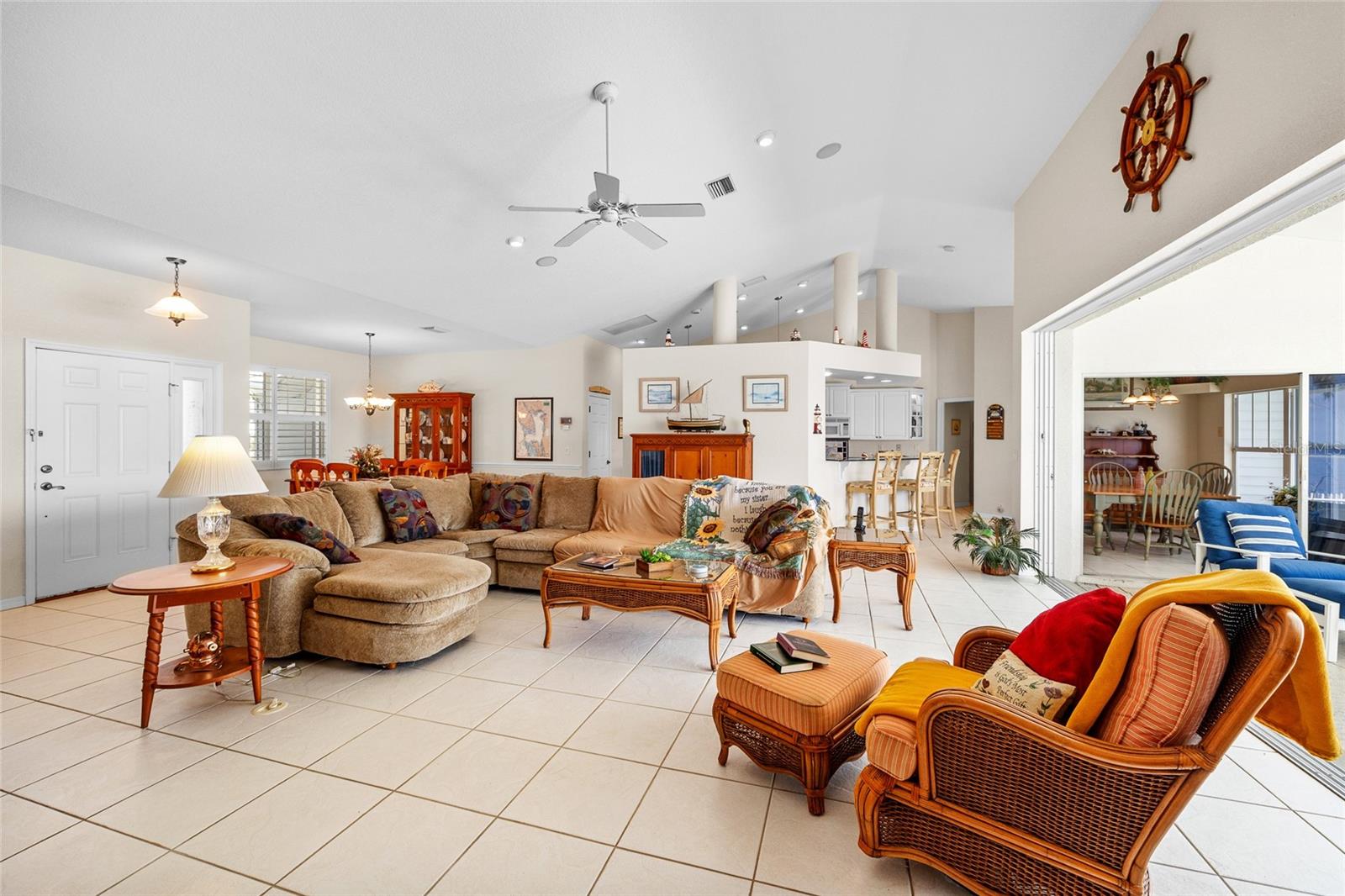 Image 8 of 38 For 4468 Harbor Boulevard