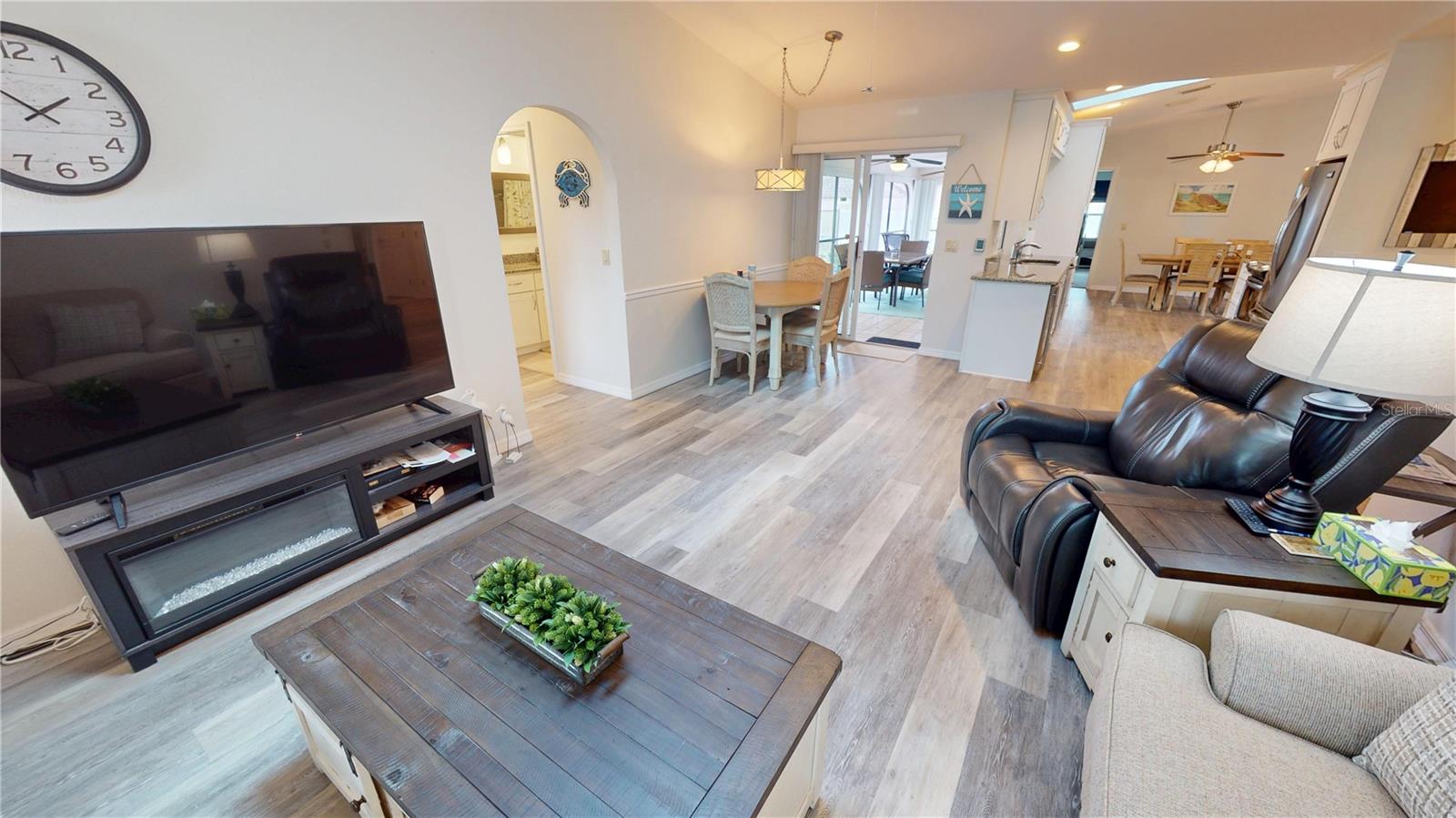 Image 14 of 43 For 216 Eppinger Drive