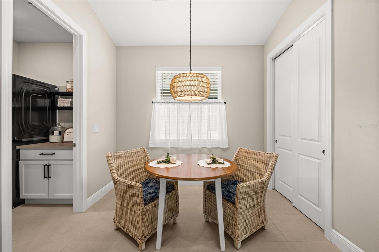 Image 11 of 57 For 15927 Mulrion Boulevard