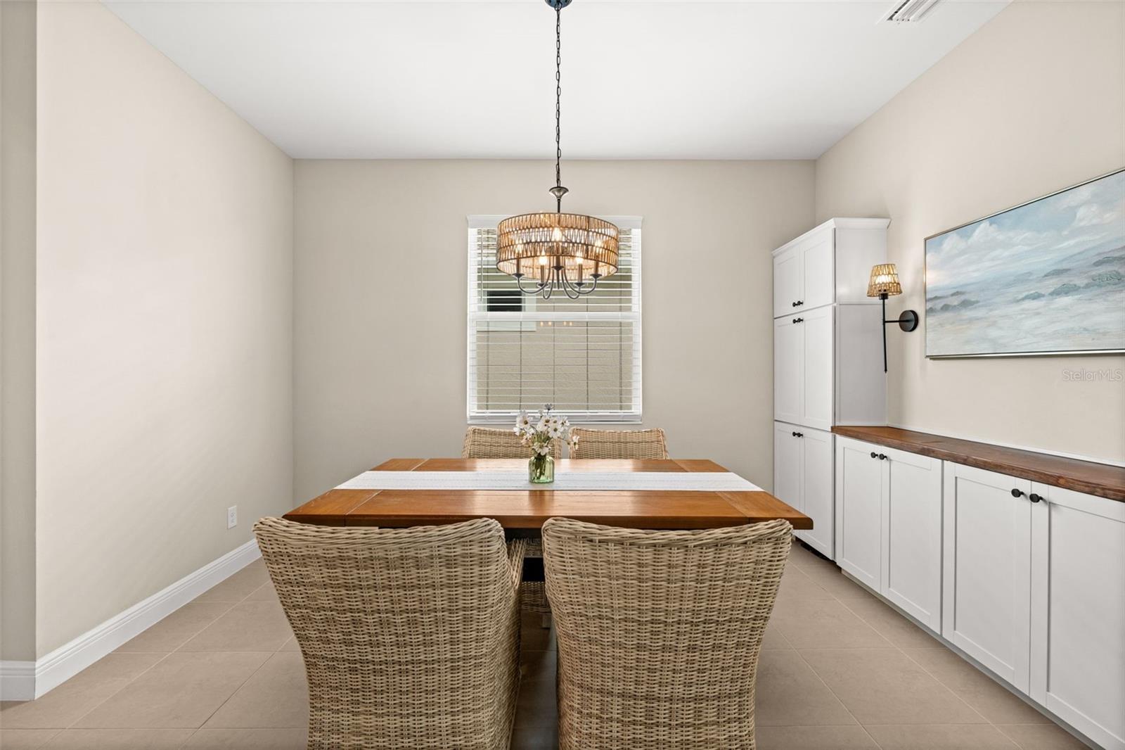 Image 17 of 57 For 15927 Mulrion Boulevard