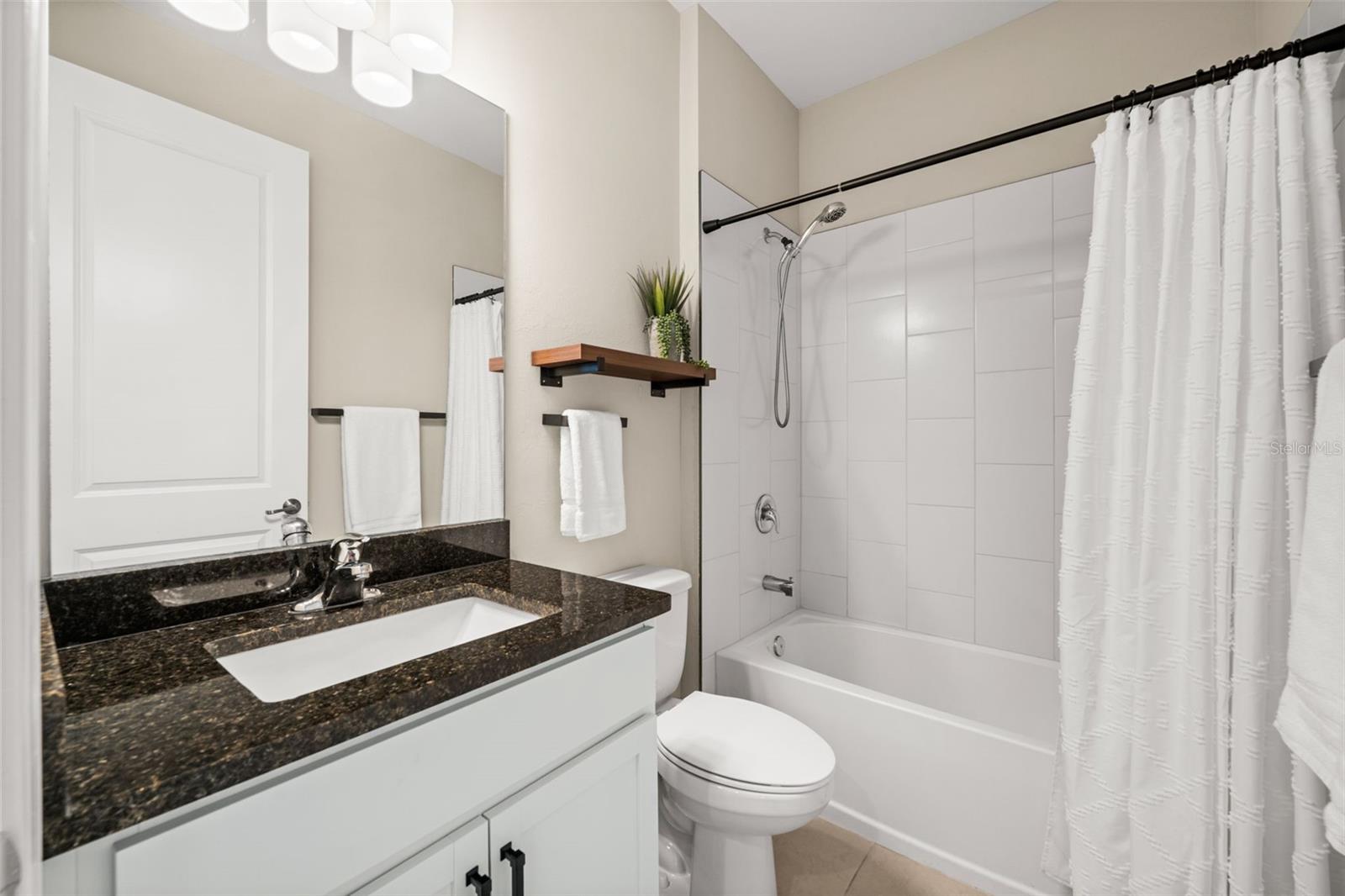 Image 19 of 57 For 15927 Mulrion Boulevard