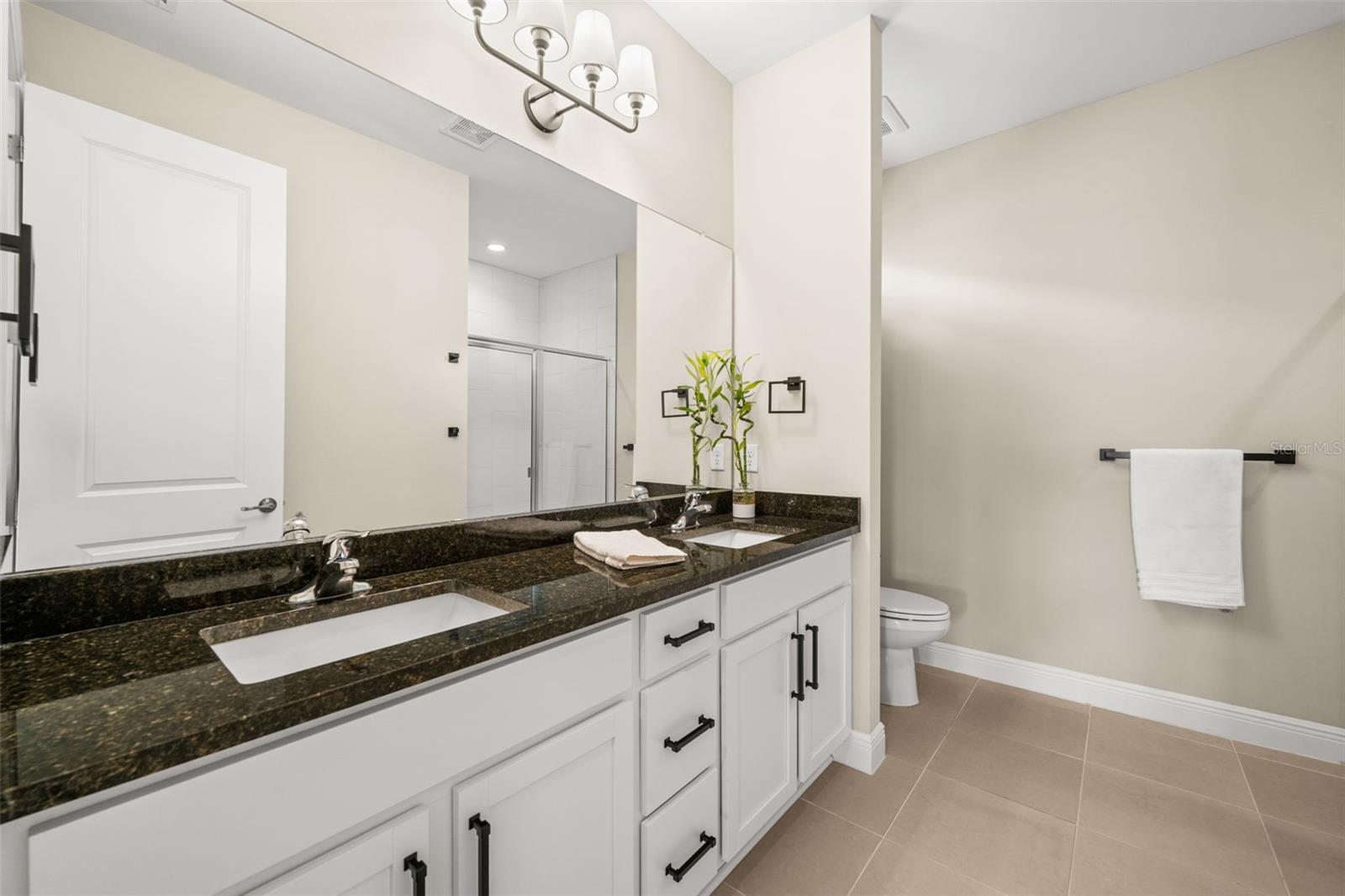 Image 20 of 57 For 15927 Mulrion Boulevard