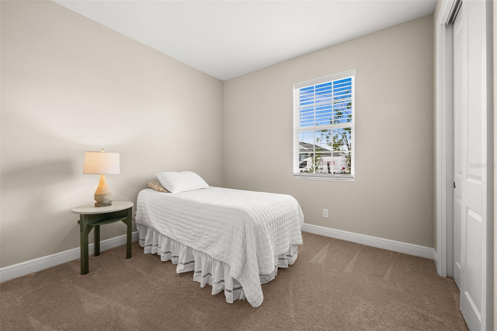 Image 25 of 57 For 15927 Mulrion Boulevard