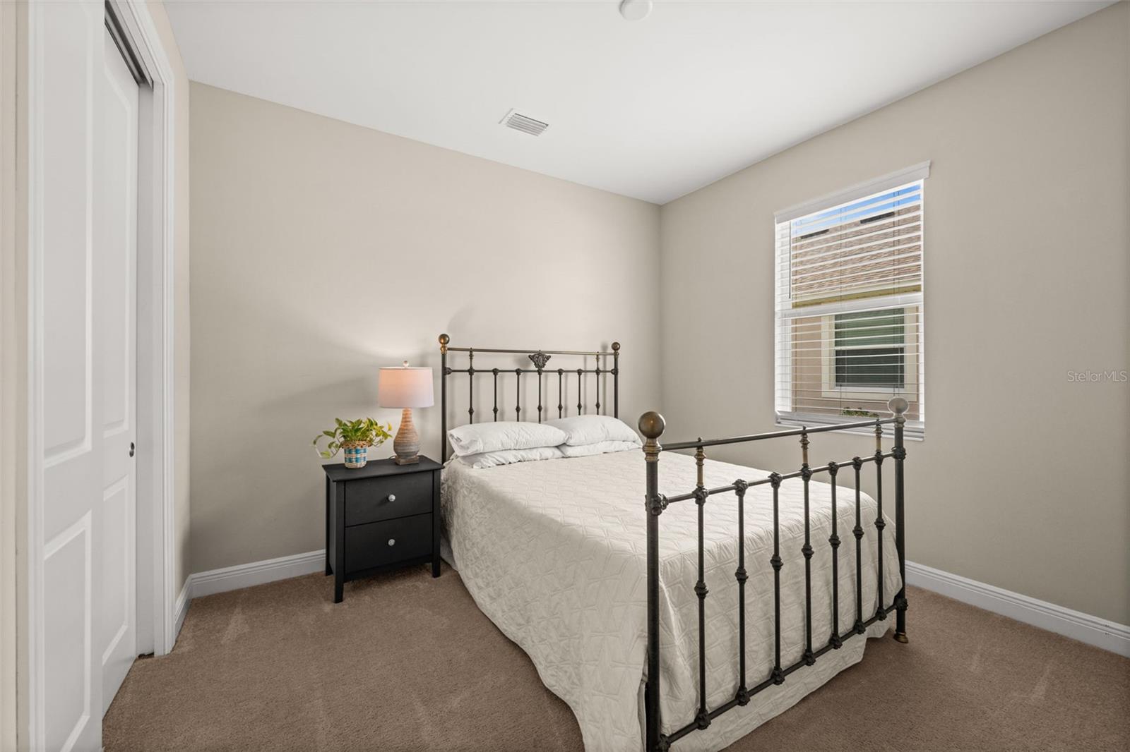 Image 27 of 57 For 15927 Mulrion Boulevard