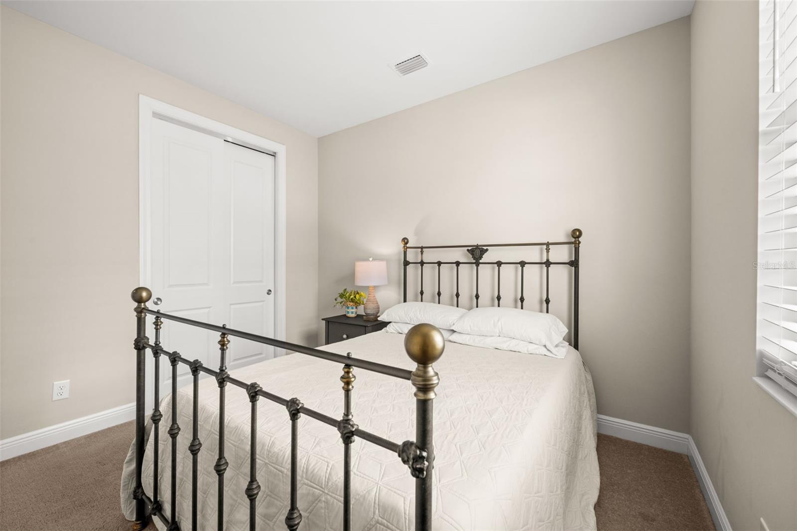 Image 28 of 57 For 15927 Mulrion Boulevard