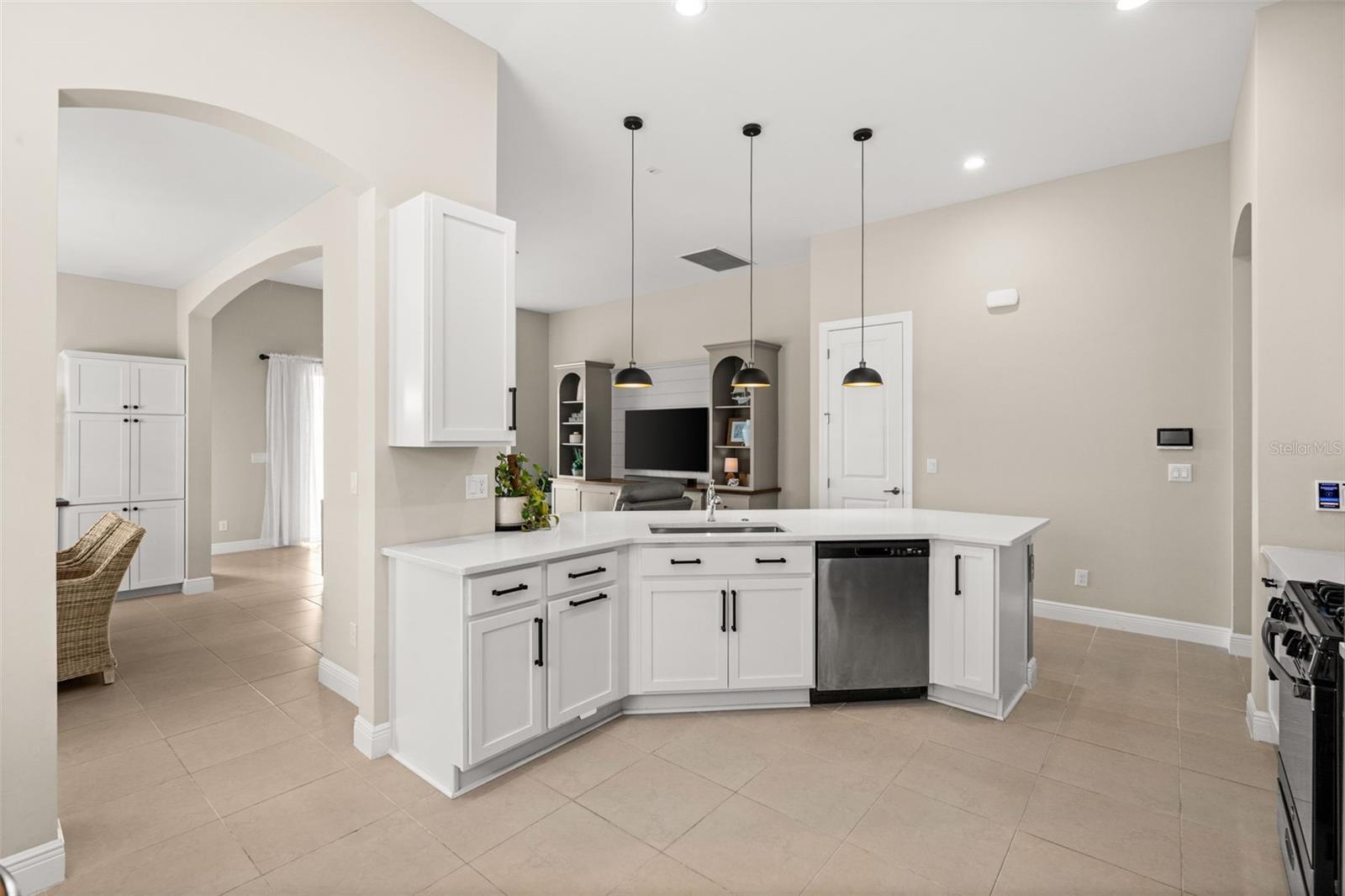 Image 4 of 57 For 15927 Mulrion Boulevard