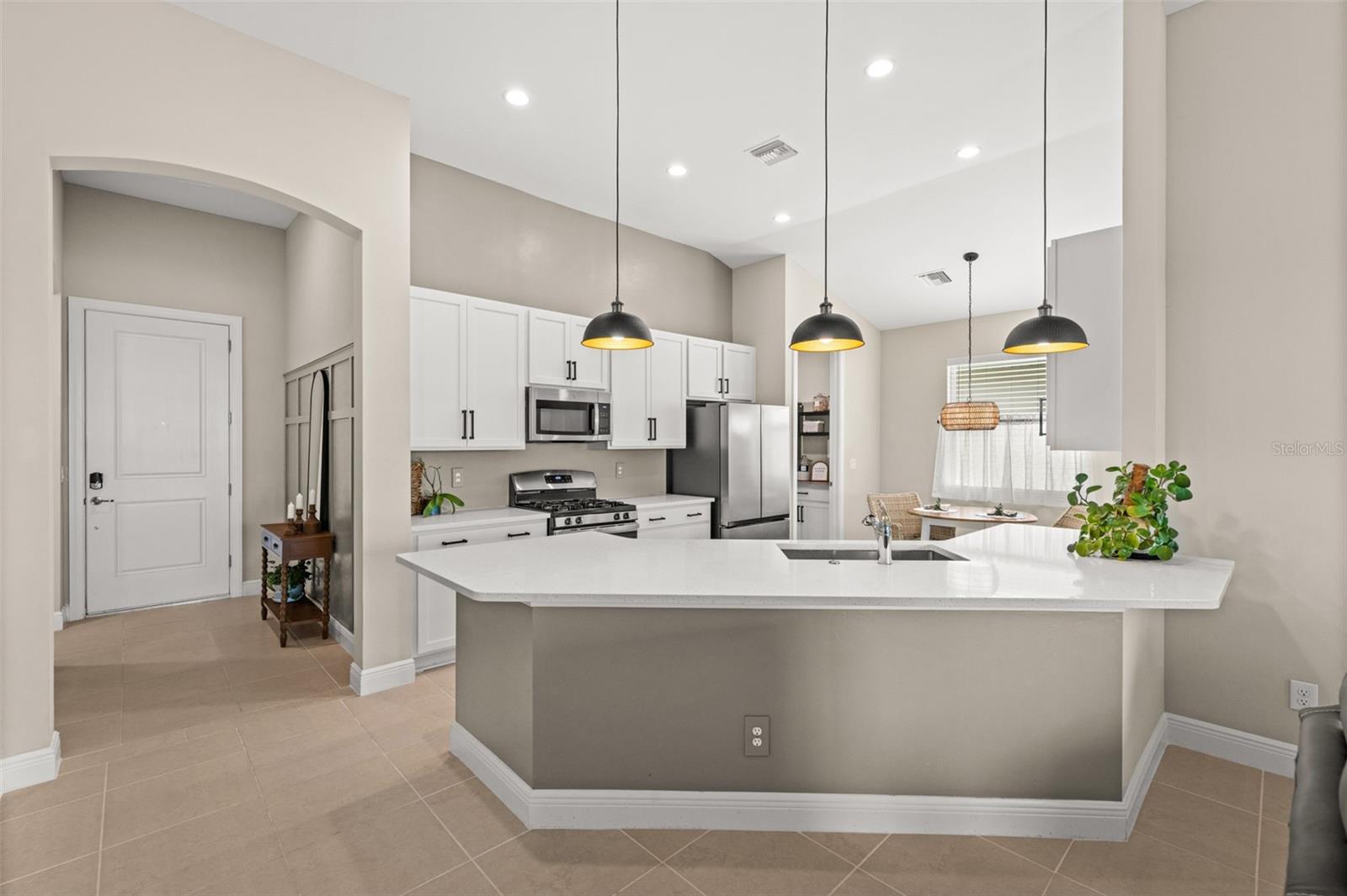 Image 5 of 57 For 15927 Mulrion Boulevard