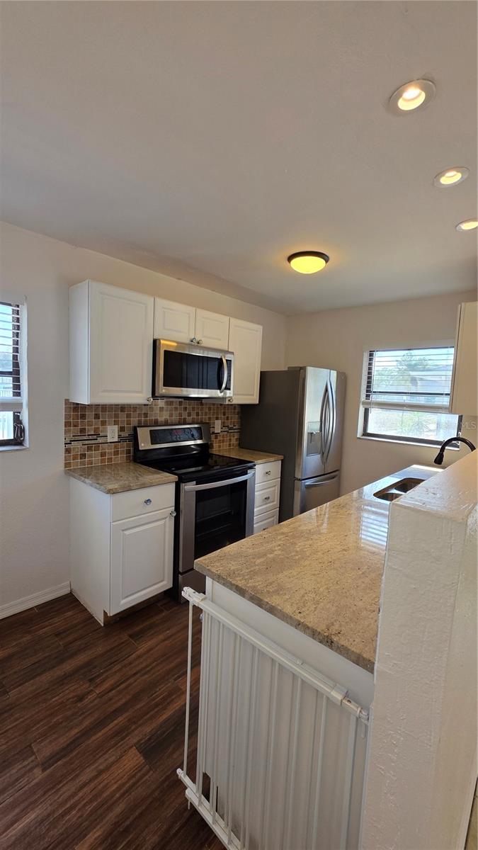 Image 17 of 26 For 24540 Harborview Road C1