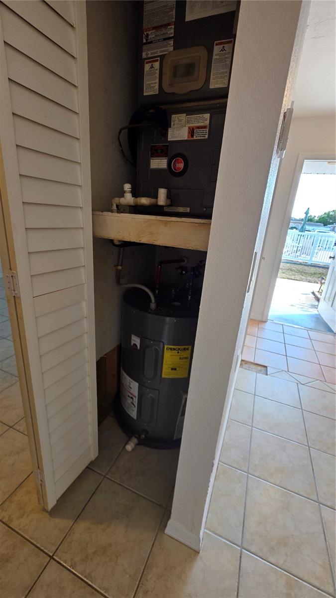 Image 22 of 26 For 24540 Harborview Road C1