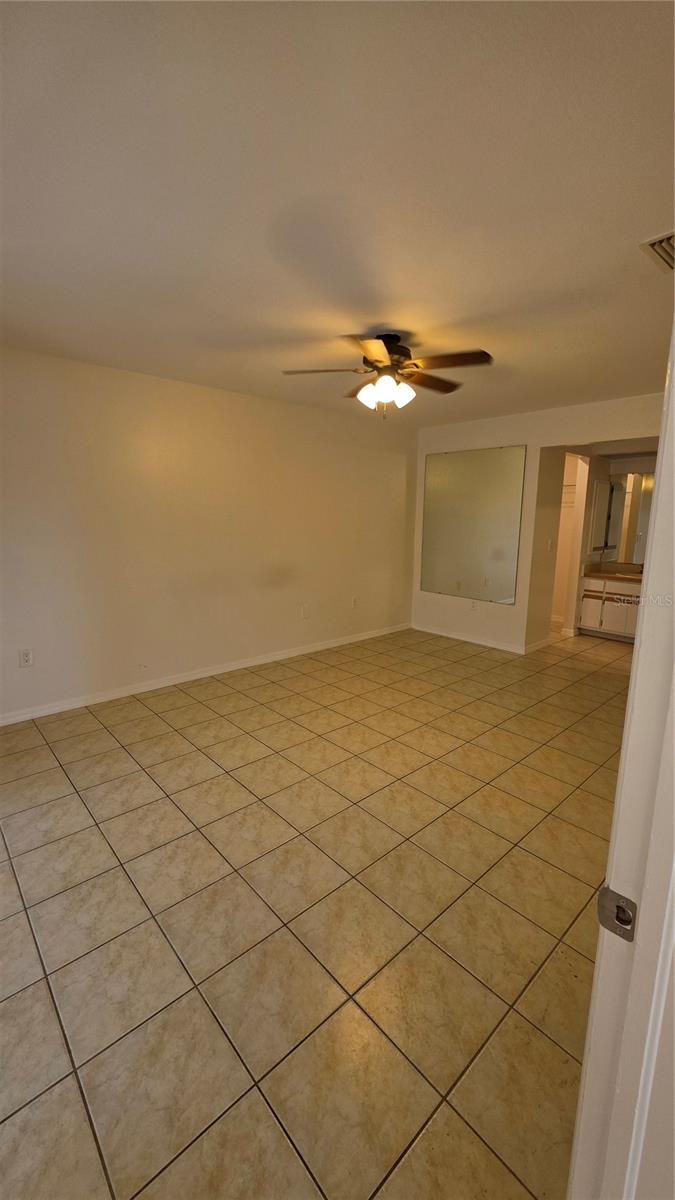 Image 9 of 26 For 24540 Harborview Road C1