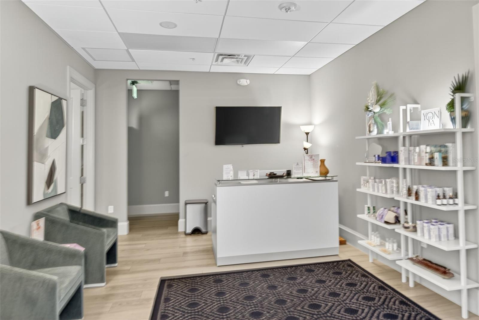 Image 85 of 96 For 25024 Longmeadow Drive