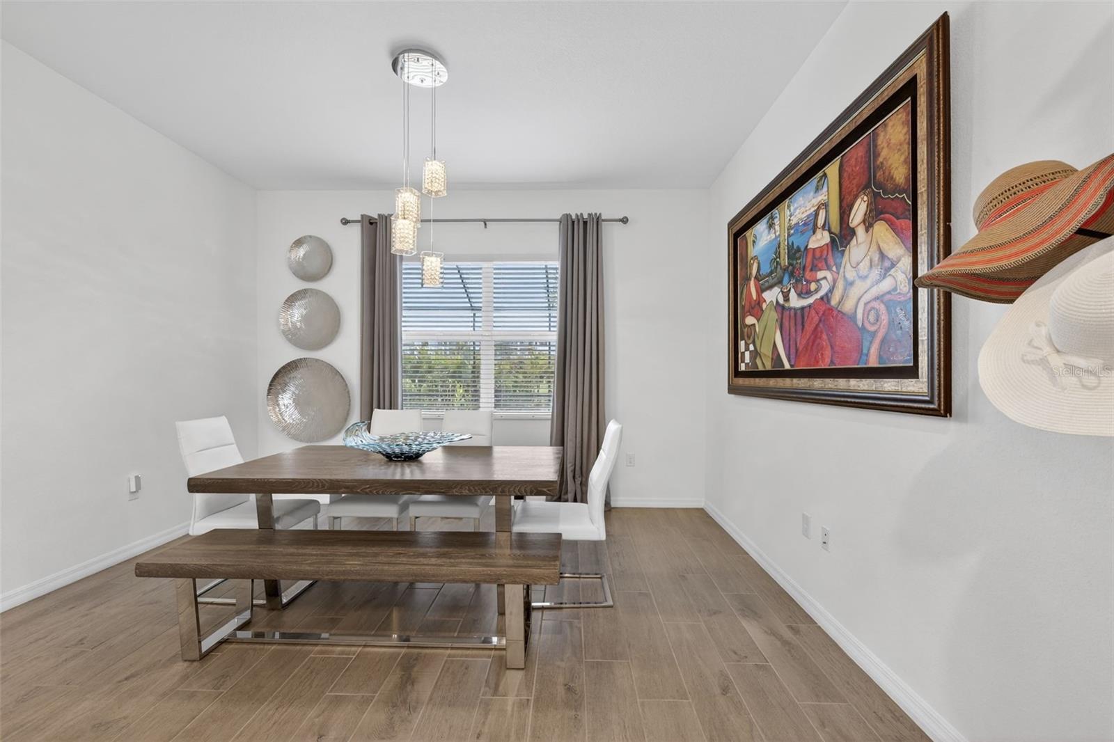 Image 9 of 96 For 25024 Longmeadow Drive