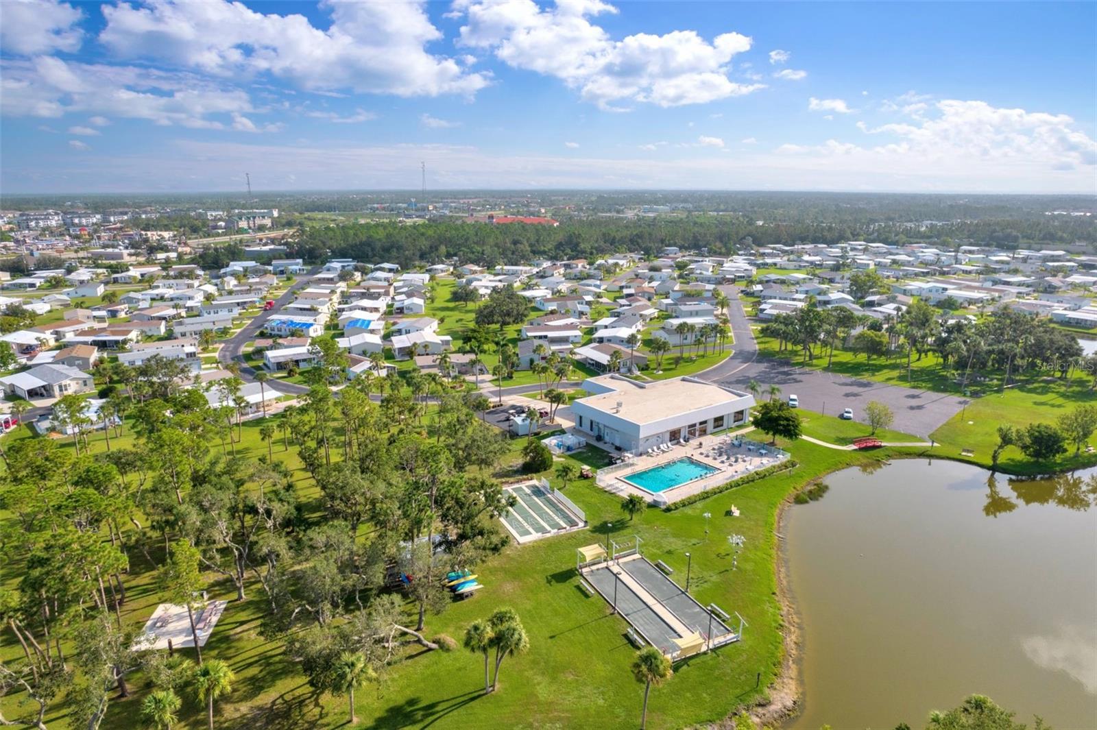 Image 54 of 58 For 1000 Kings Highway 18