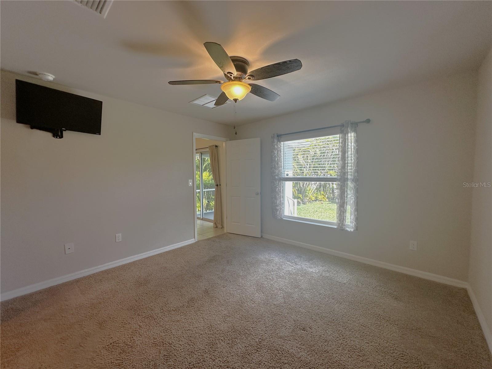 Image 13 of 40 For 24748 Rio Villa Lakes Circle