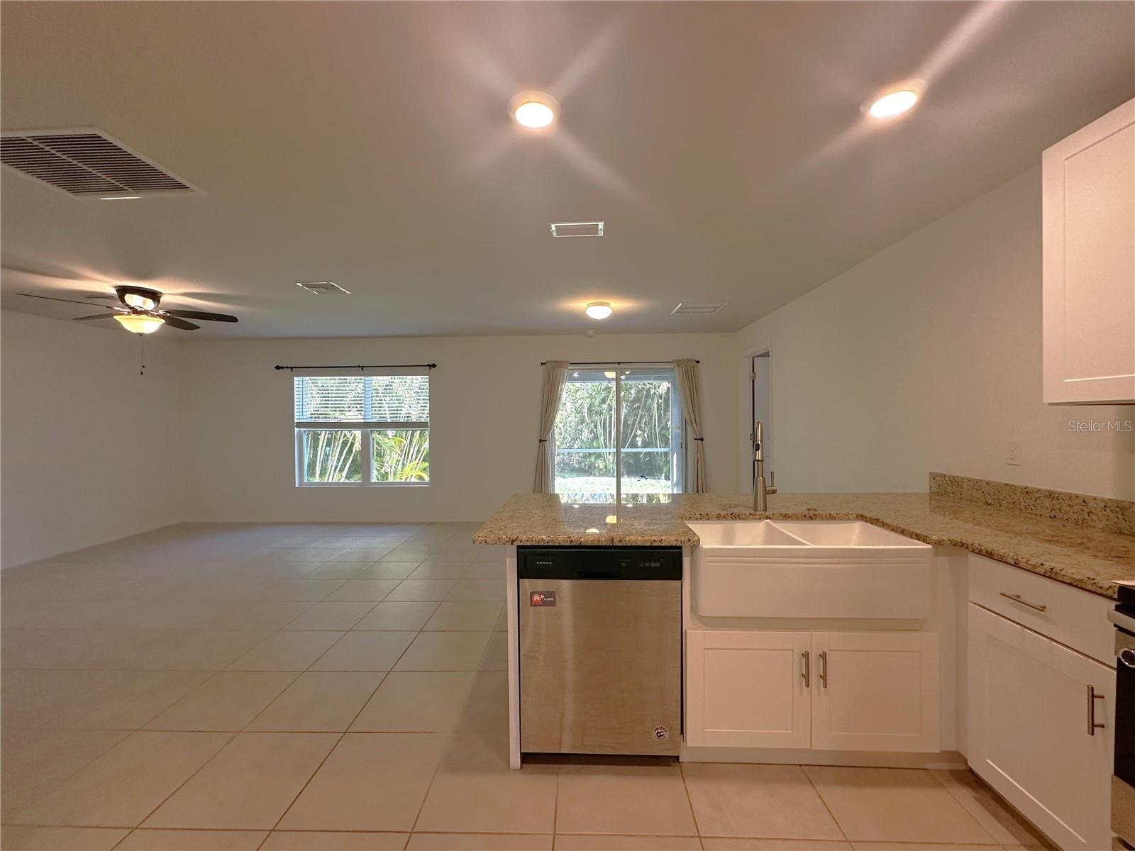 Image 6 of 40 For 24748 Rio Villa Lakes Circle