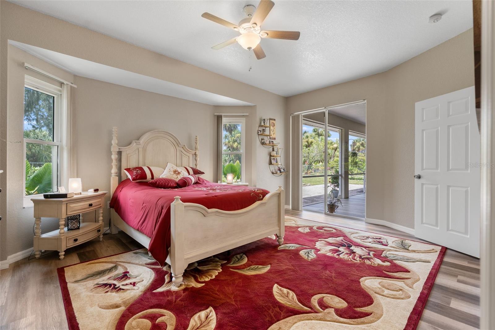 Image 22 of 40 For 1084 Hillsborough Boulevard