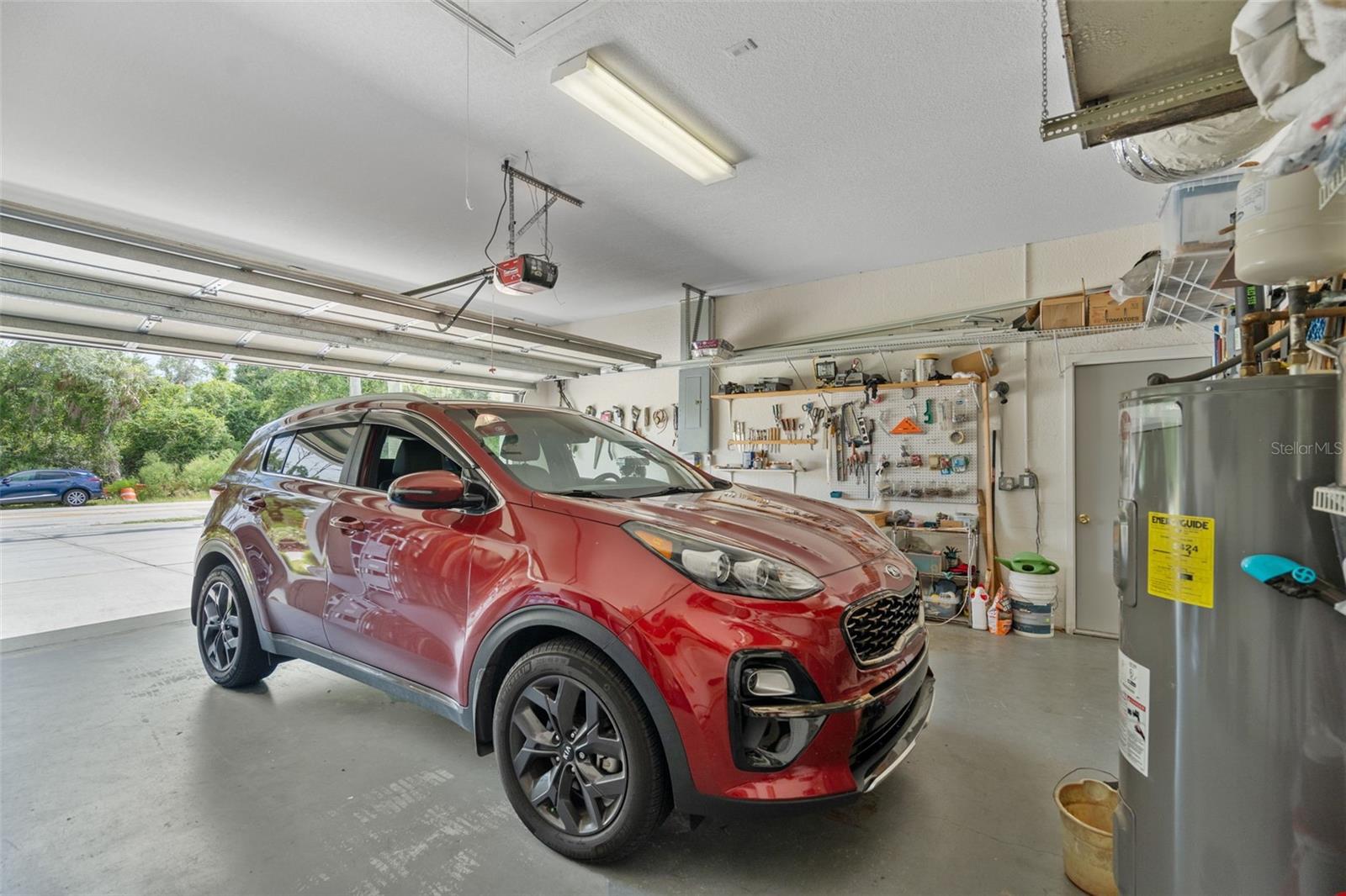 Image 32 of 40 For 1084 Hillsborough Boulevard