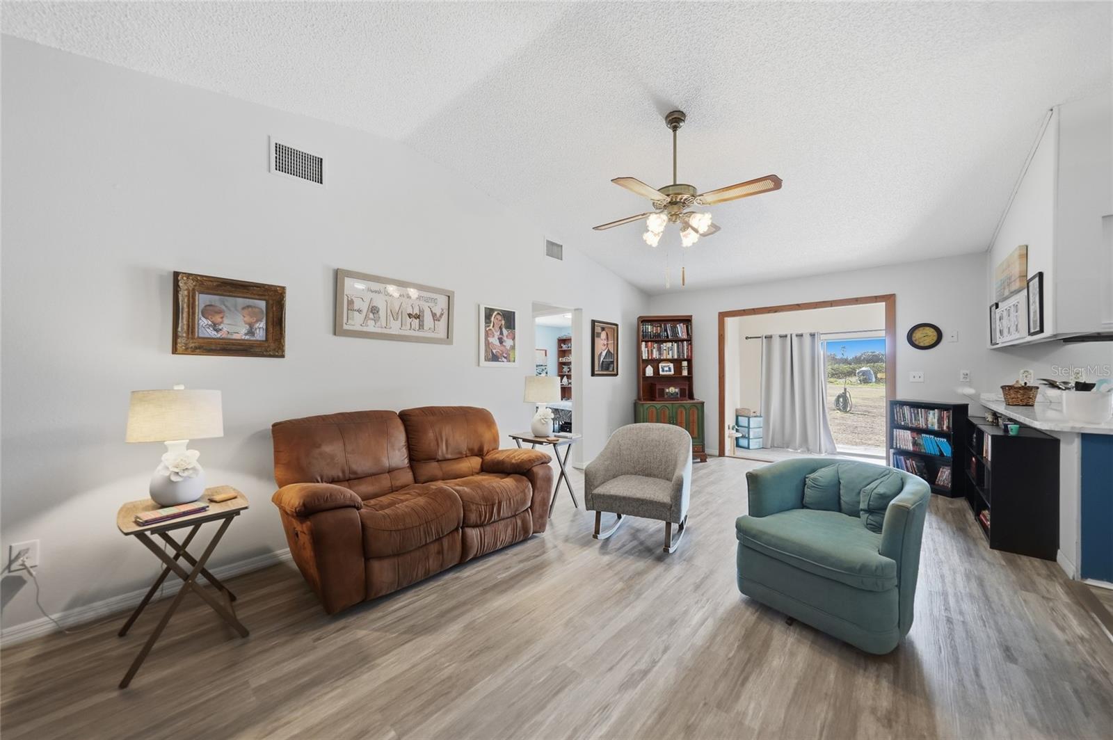 Image 17 of 51 For 2788 Creekwood Terrace