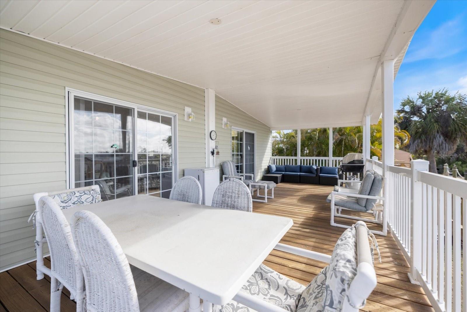 Image 6 of 30 For 721 Rio Villa Drive