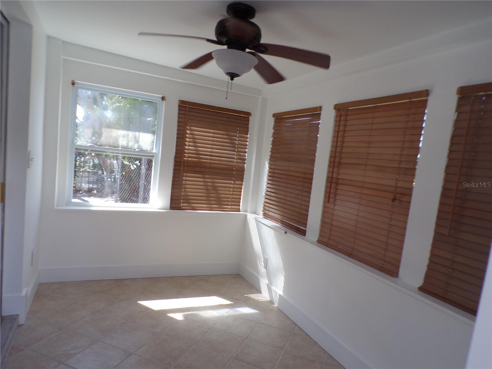 Listing photo id 17 for 179 Maria Court