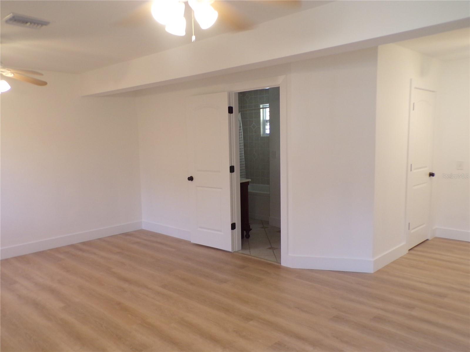 Listing photo id 23 for 179 Maria Court