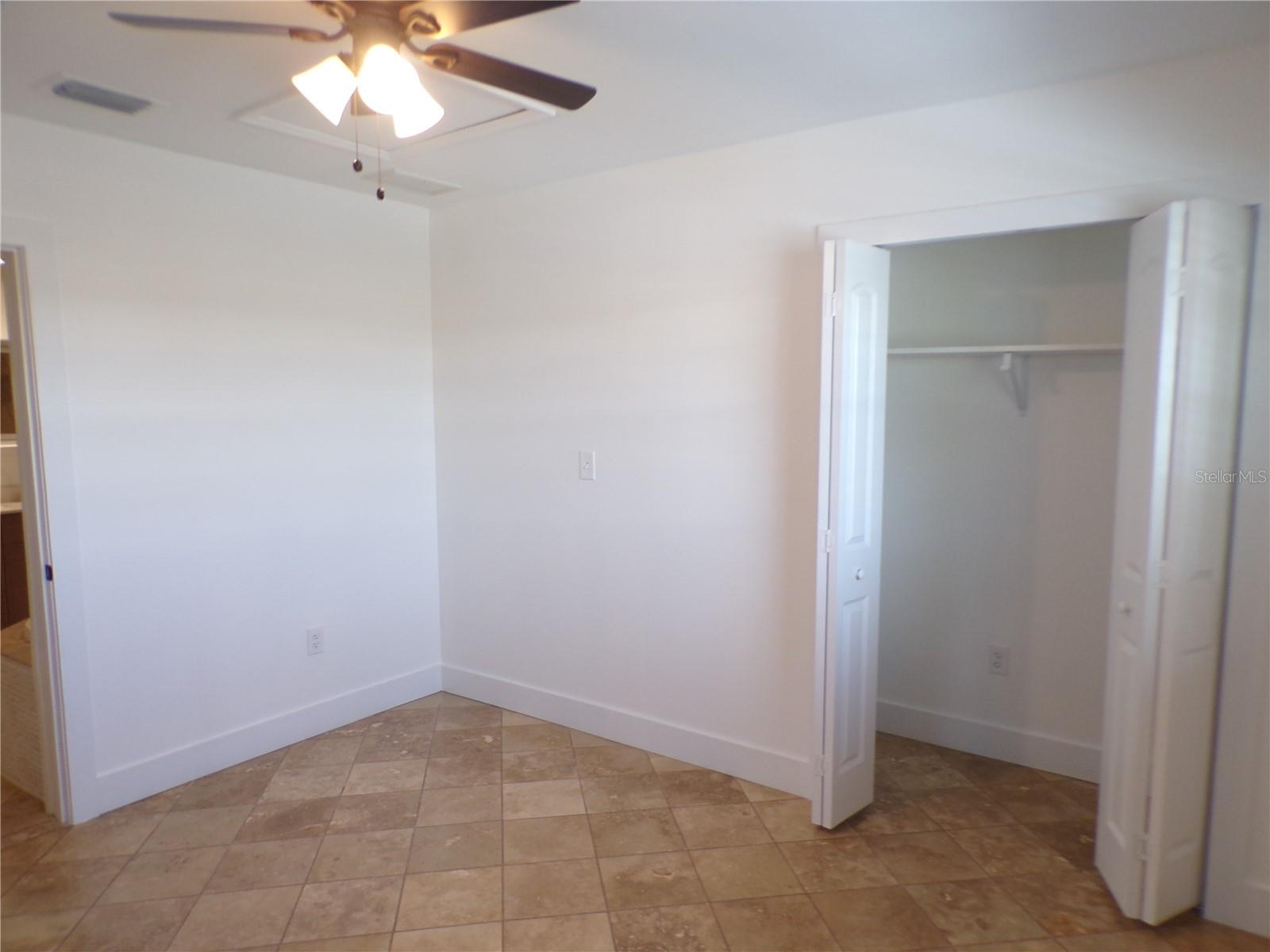 Listing photo id 25 for 179 Maria Court