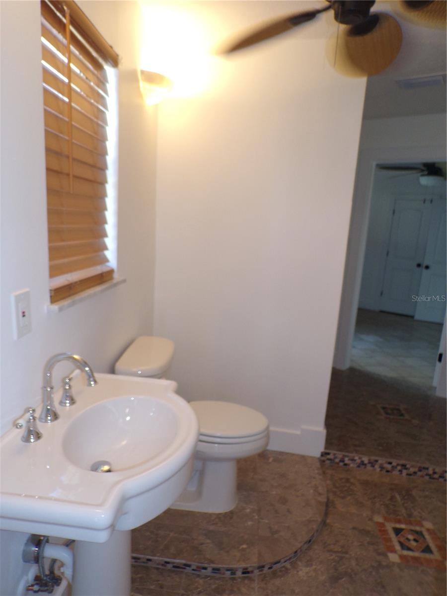 Listing photo id 27 for 179 Maria Court