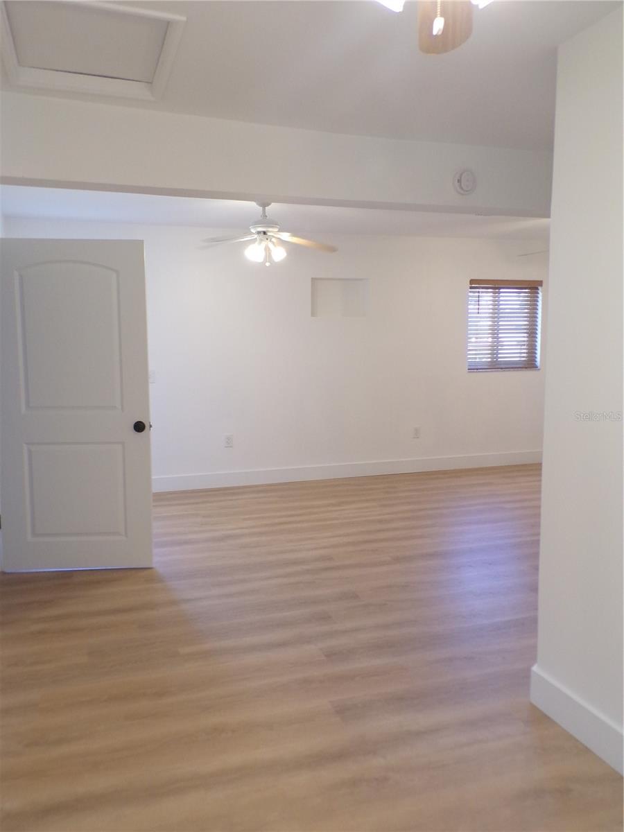 Listing photo id 30 for 179 Maria Court