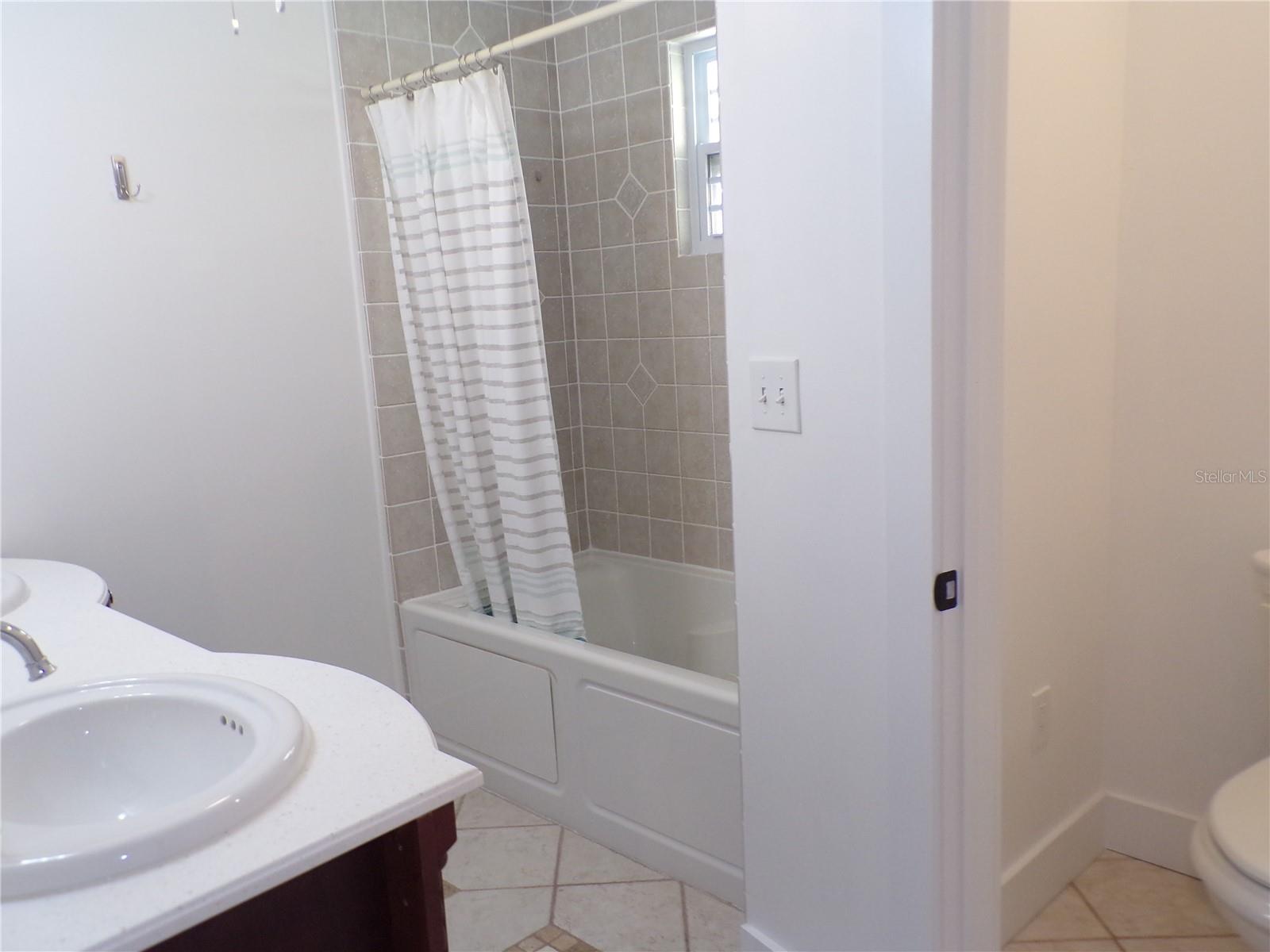 Listing photo id 34 for 179 Maria Court