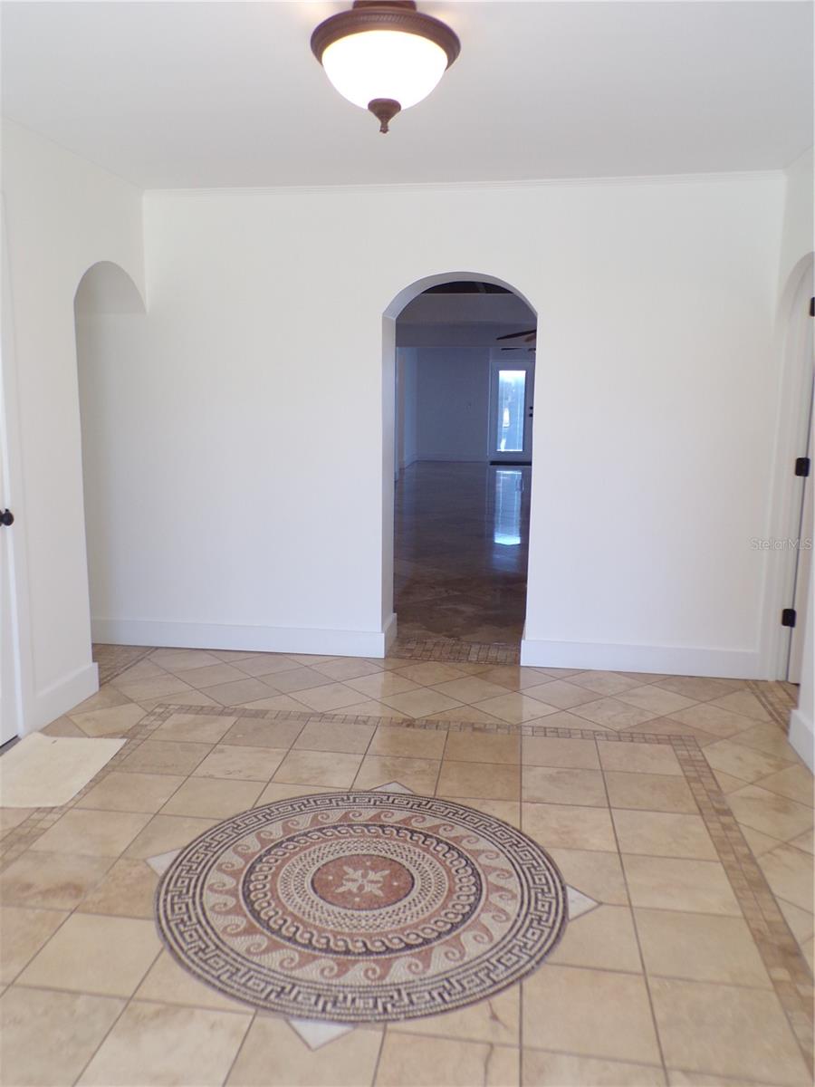 Listing photo id 35 for 179 Maria Court