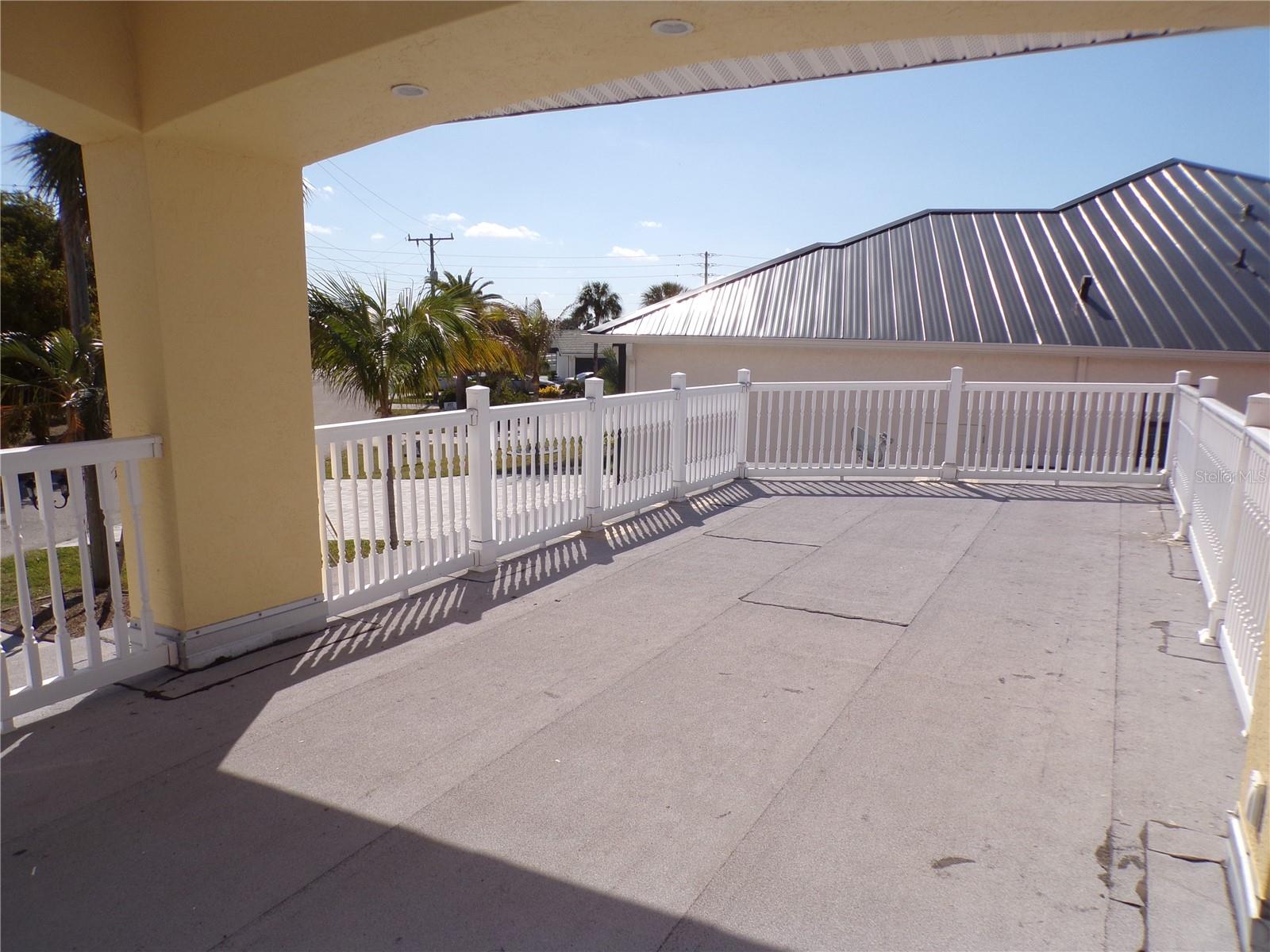 Listing photo id 40 for 179 Maria Court