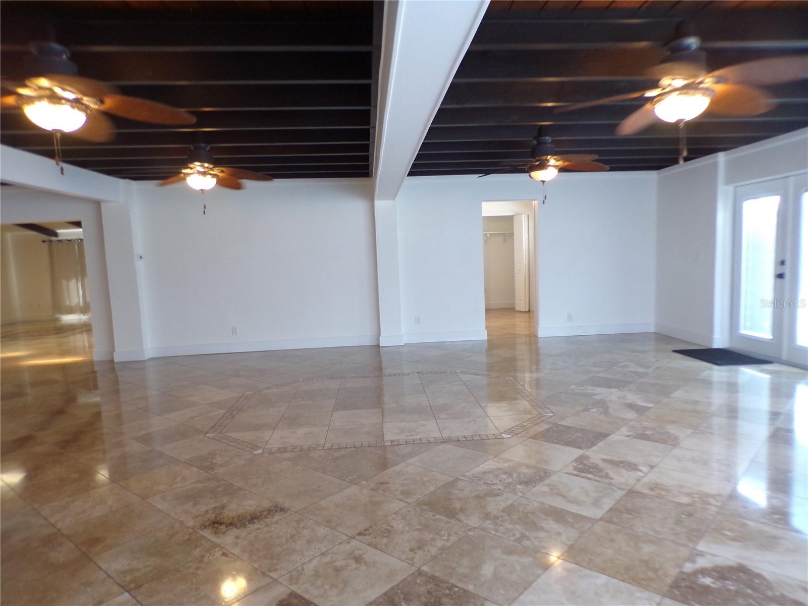 Listing photo id 46 for 179 Maria Court