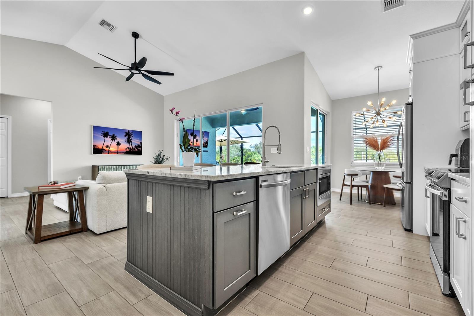 Image 18 of 78 For 13252 Pace Circle