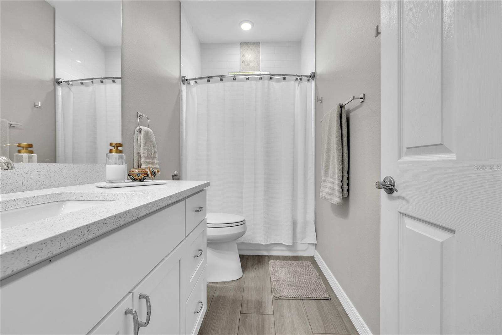 Image 37 of 78 For 13252 Pace Circle