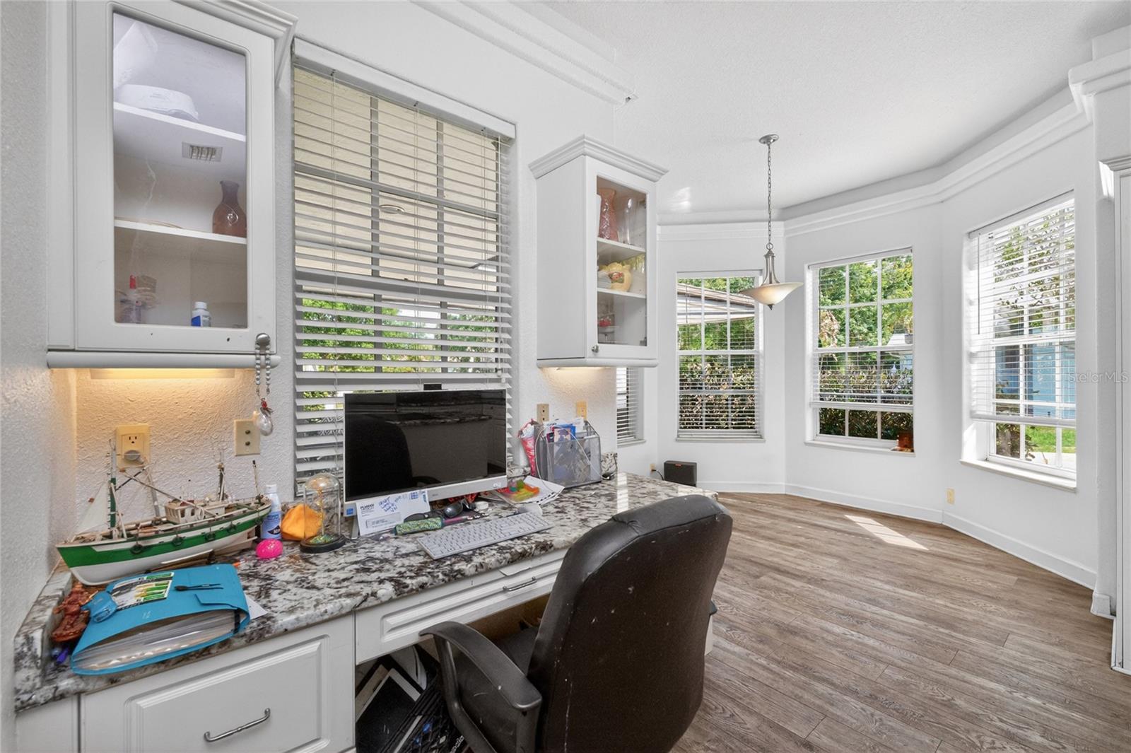 Image 13 of 51 For 1049 Harbour Glen Place