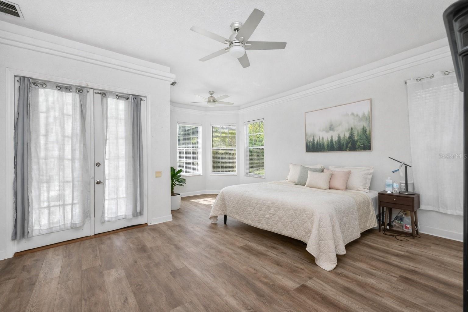 Image 19 of 51 For 1049 Harbour Glen Place