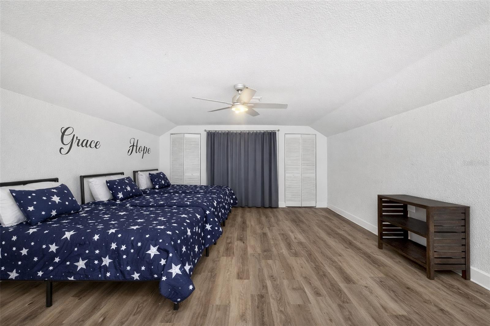 Image 24 of 51 For 1049 Harbour Glen Place