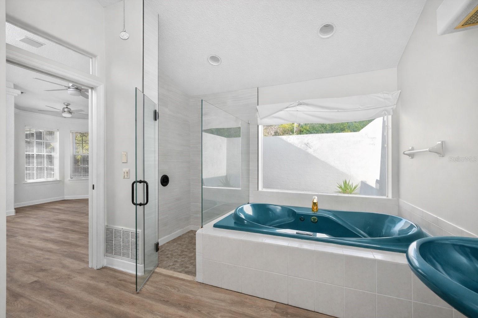 Image 26 of 51 For 1049 Harbour Glen Place