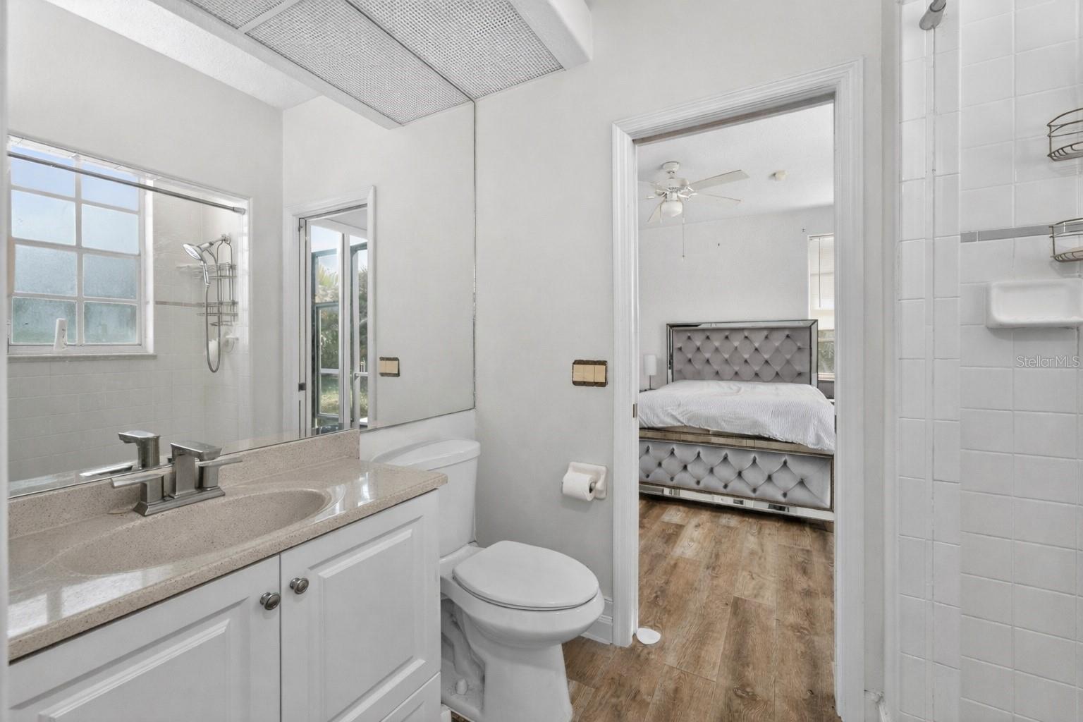 Image 28 of 51 For 1049 Harbour Glen Place