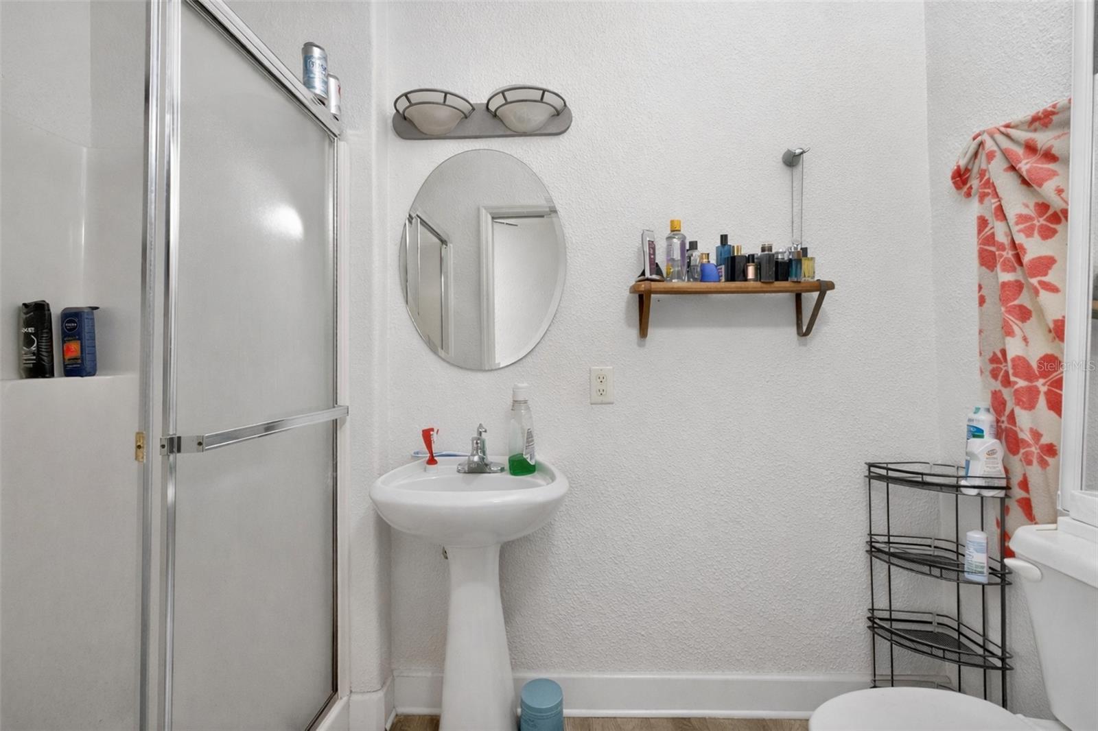 Image 29 of 51 For 1049 Harbour Glen Place