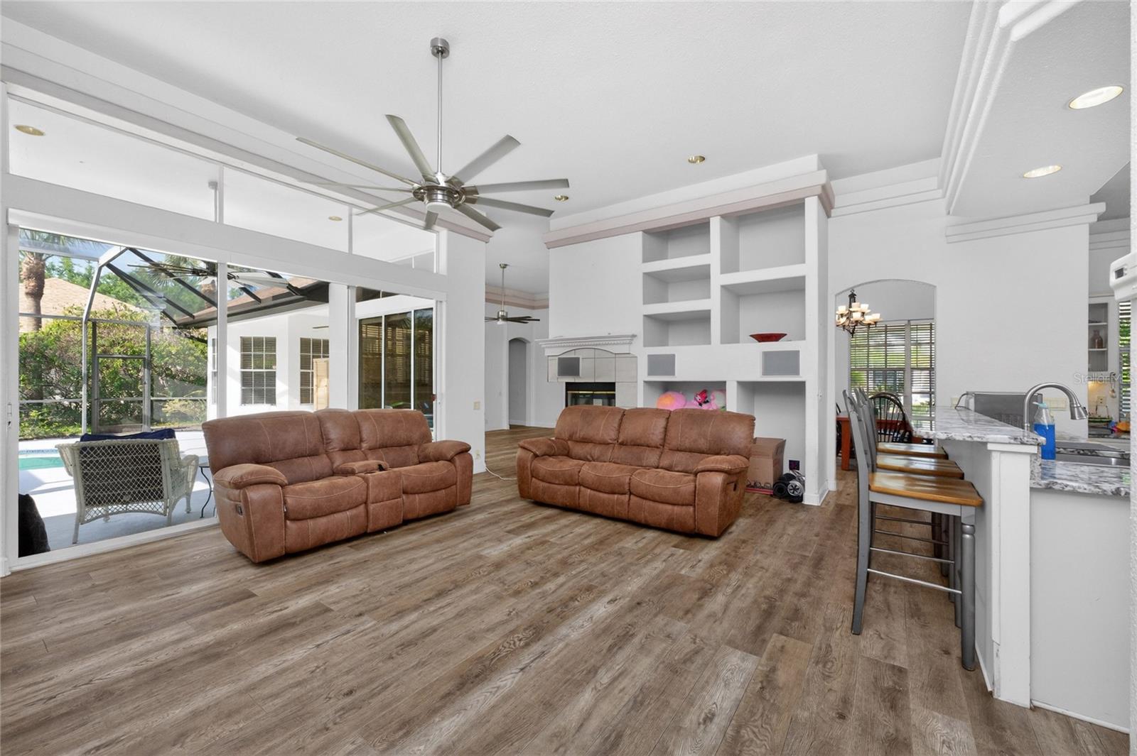 Image 7 of 51 For 1049 Harbour Glen Place