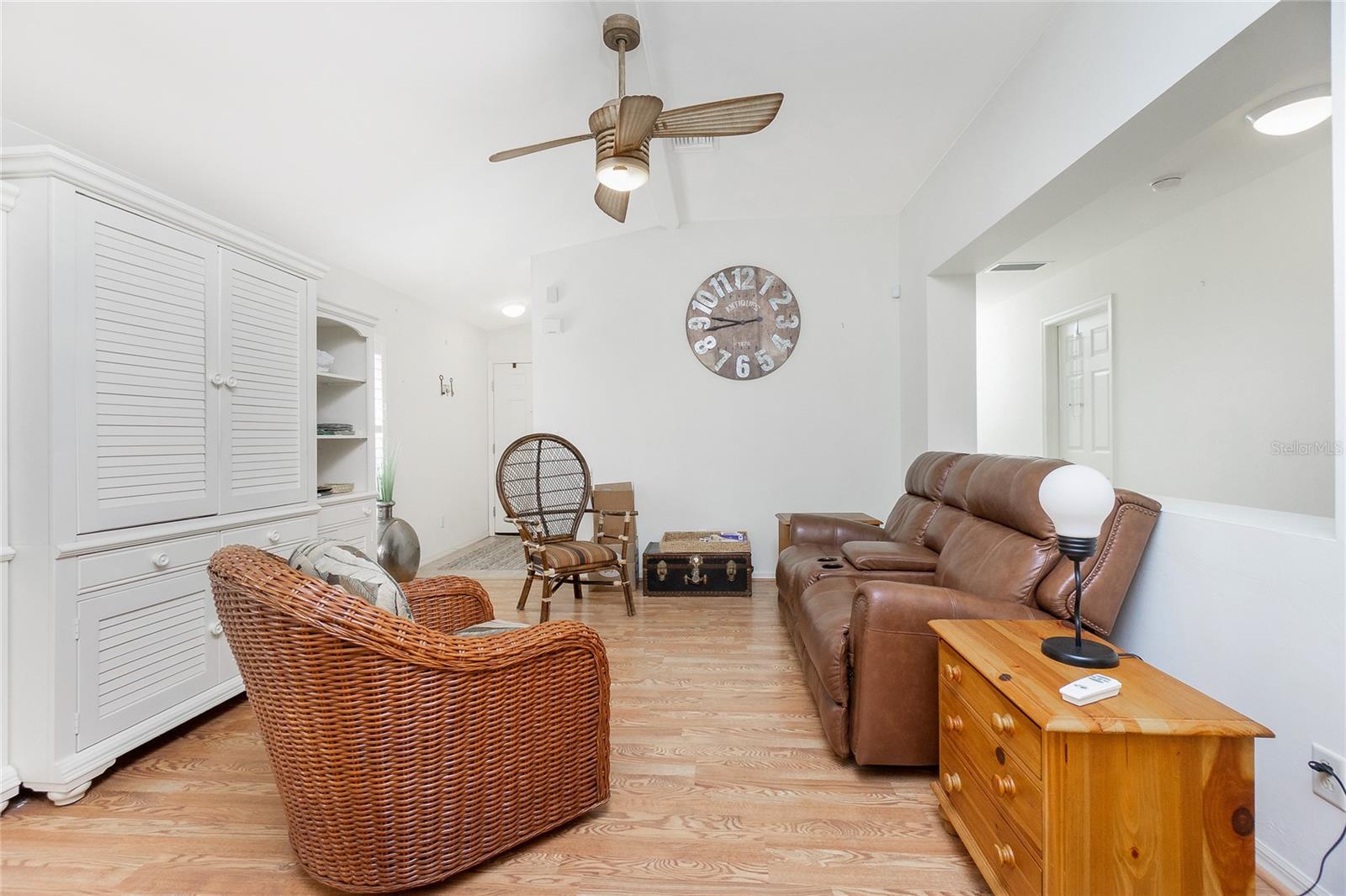 Image 10 of 45 For 13136 Pembroke Circle N