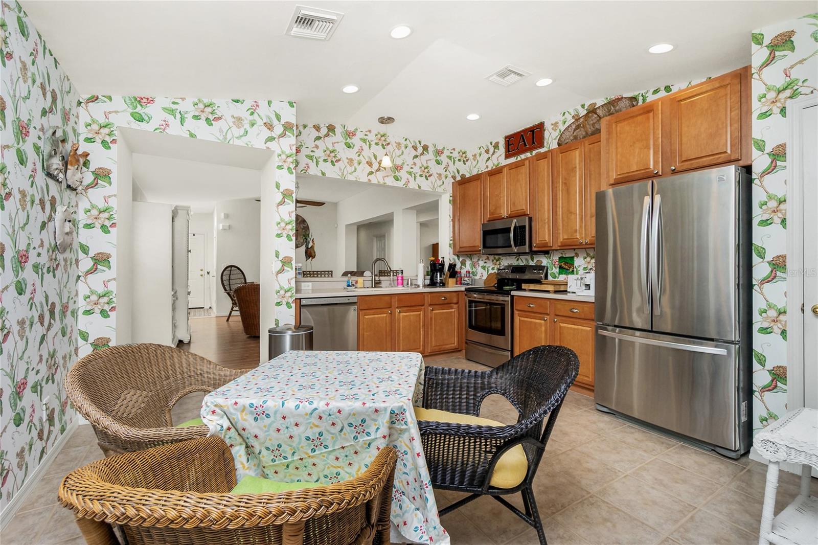 Image 16 of 45 For 13136 Pembroke Circle N