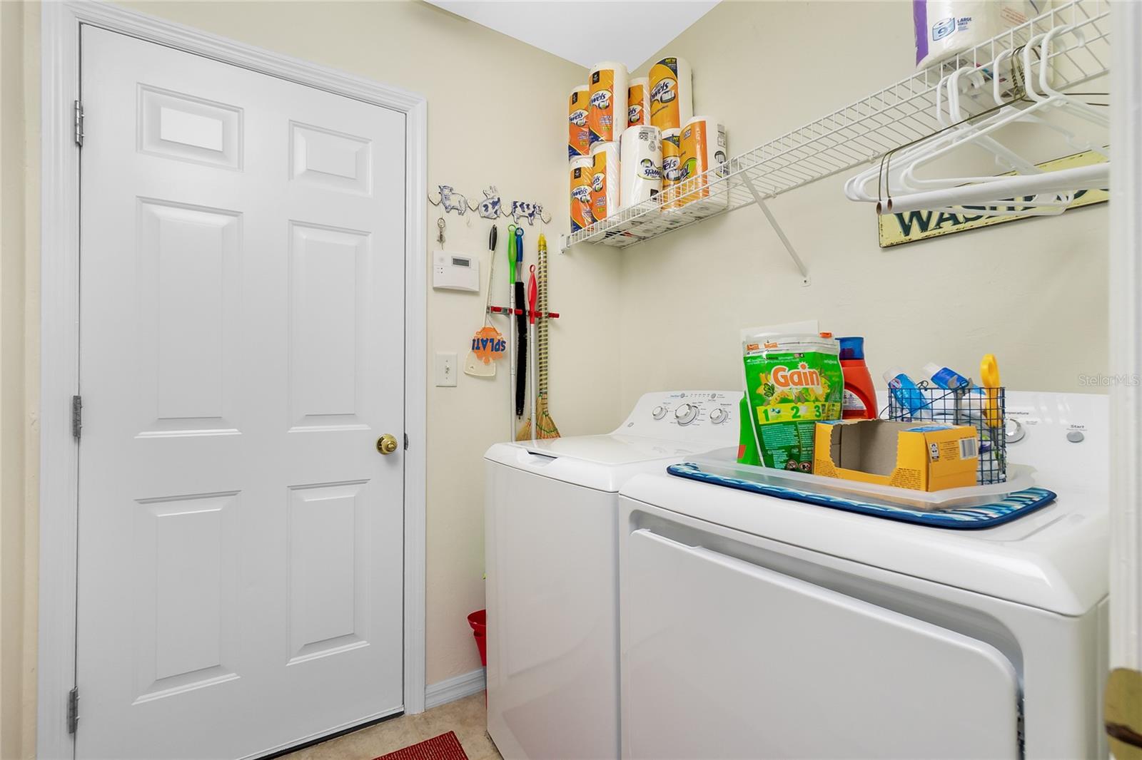 Image 17 of 45 For 13136 Pembroke Circle N