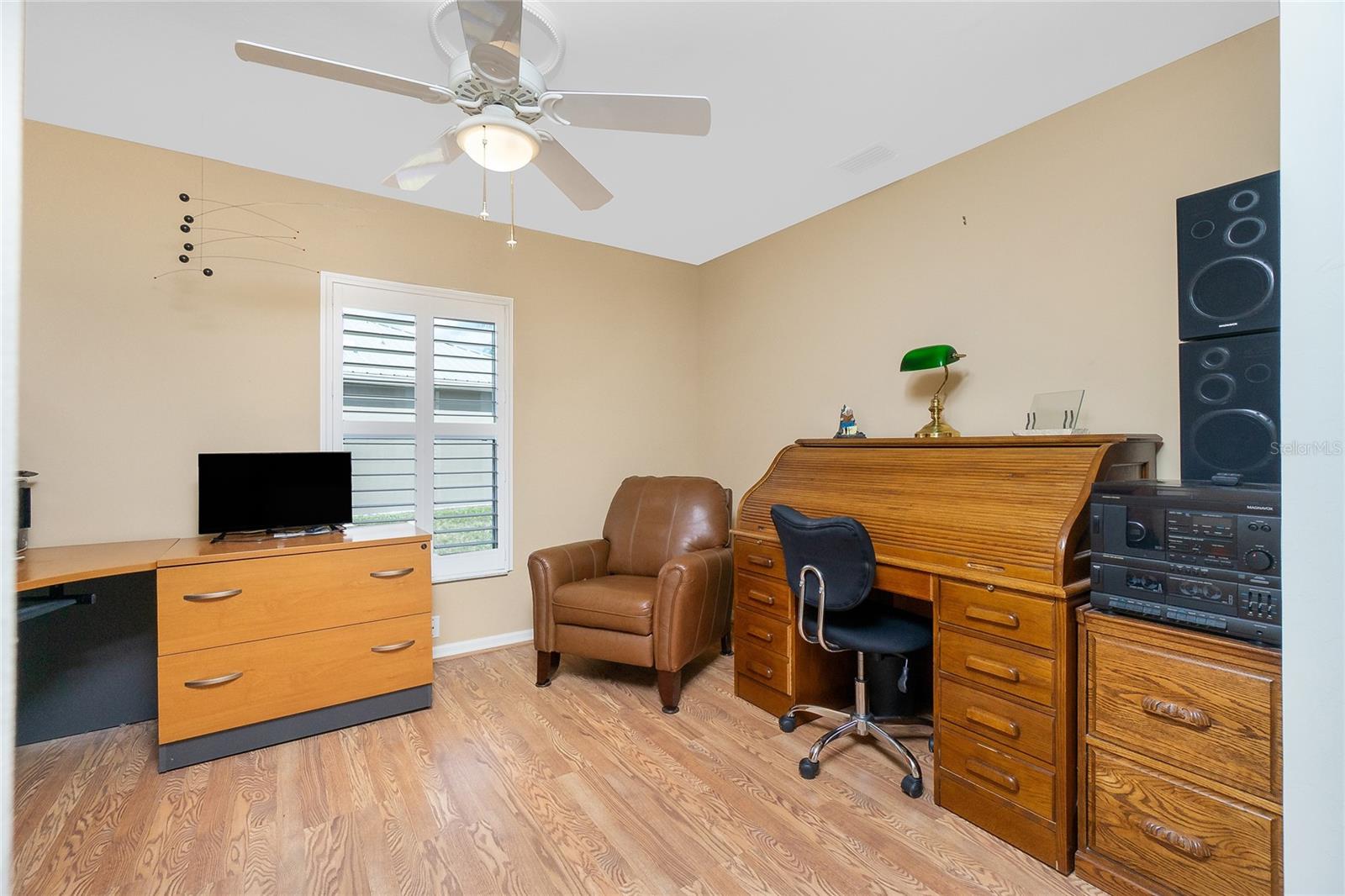 Image 24 of 45 For 13136 Pembroke Circle N