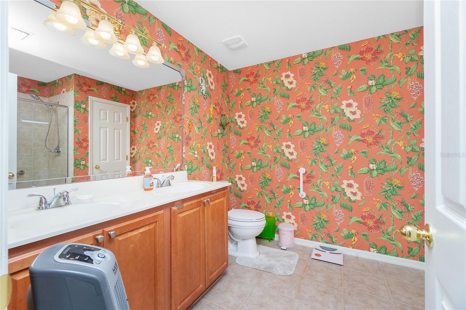 Image 33 of 45 For 13136 Pembroke Circle N